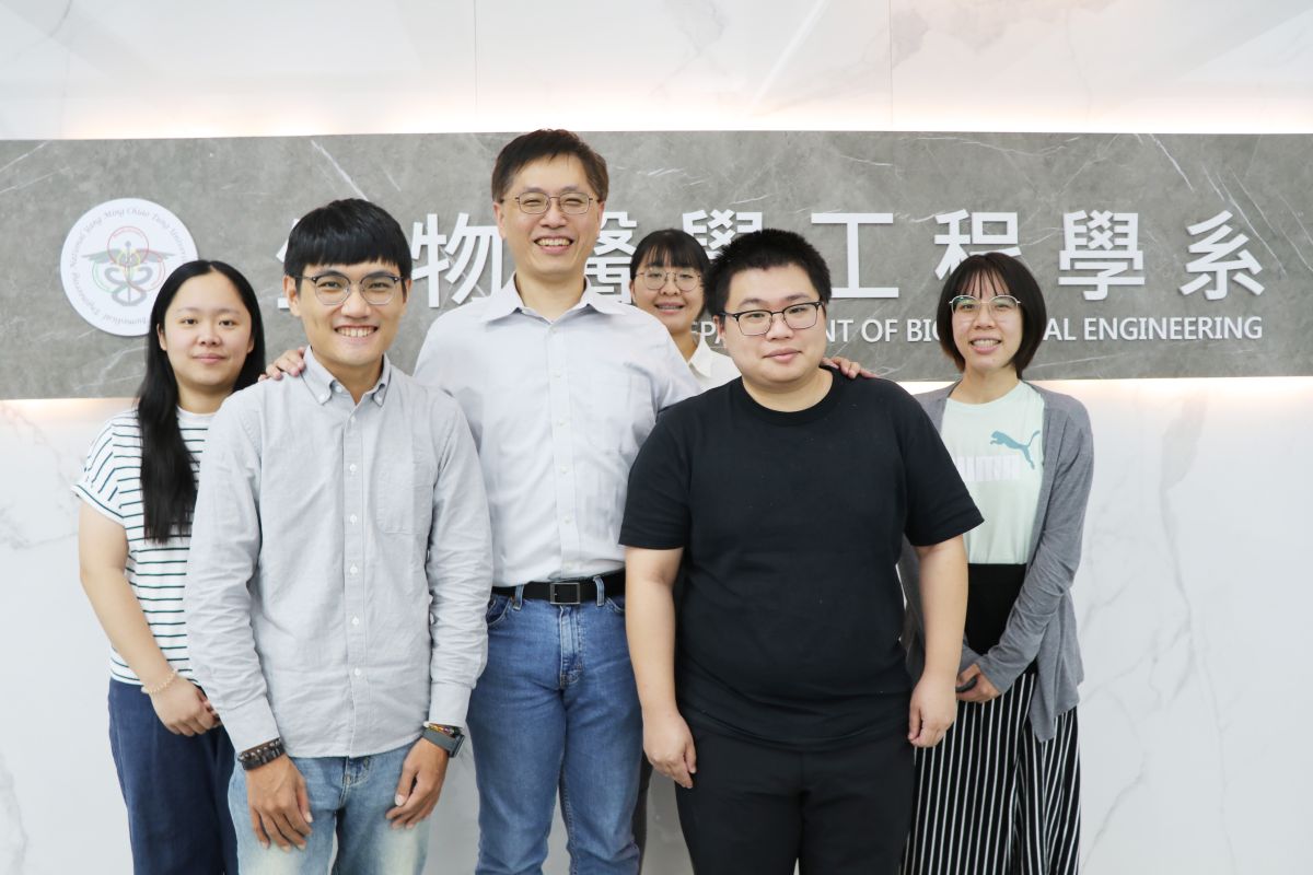 石墨烯神經探針晶片治療憂鬱症 本校與國際醫材大廠合作替未來治療選項鋪路