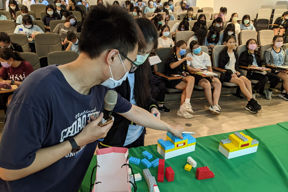 Raising AI Literacy for All: NYCU Promotes Semiconductor and AI Education, Aiming to Make Technology Education a Nationwide Movement