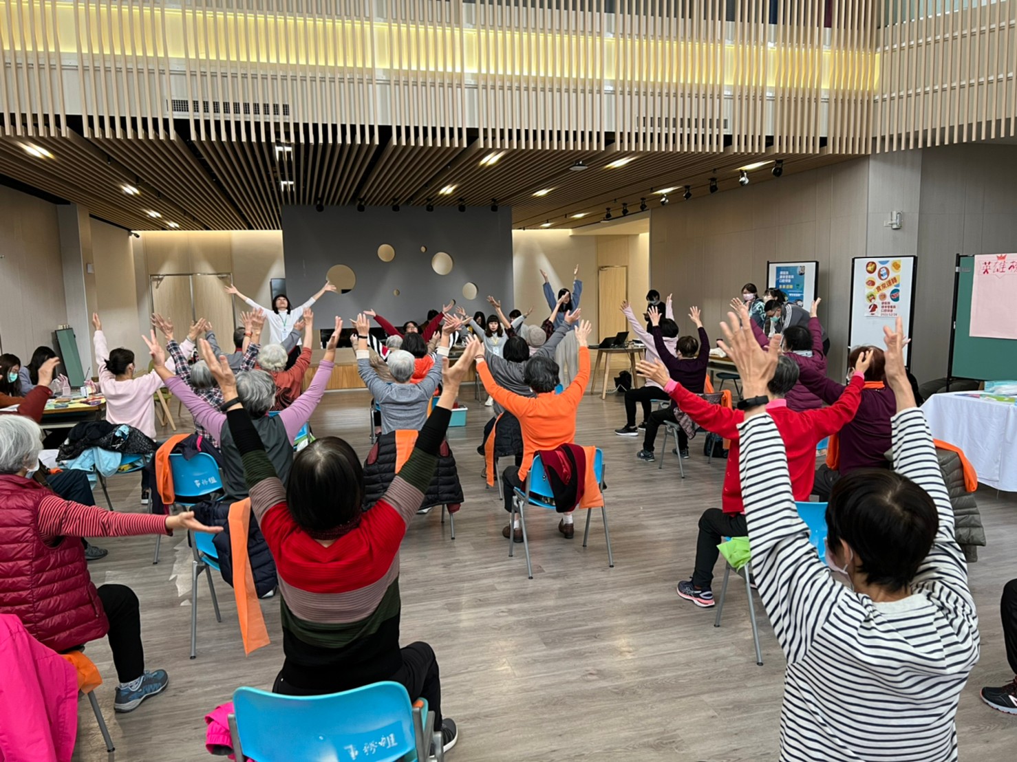 [教育部 USR (第2期) ] 社區高齡活化大行動-強化體能、智能、技能之社會實踐計畫